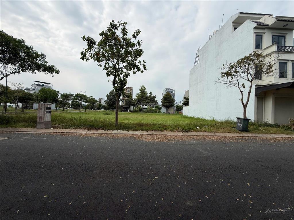 Cần bán lô đất tại kđt năm sao 112.5m2 giá 3ty250 (thương lượng nhẹ)  0931 112 *** ngân