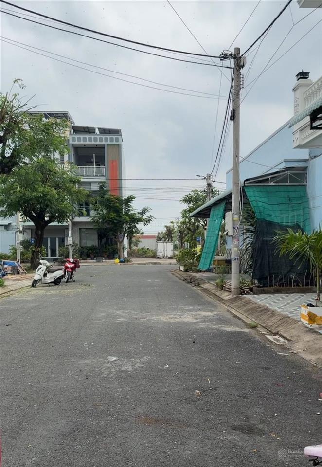 Cần bán lô đất trong kdc phát hải, 124m2 giá 2tỷ5 (thương lượng) cần giuộc, long an.  0931 112 ***