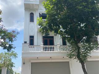 Cần bán căn nhà kđt năm sao 310 giá 5ty9 (thương lượng).  0931 112 *** ngân