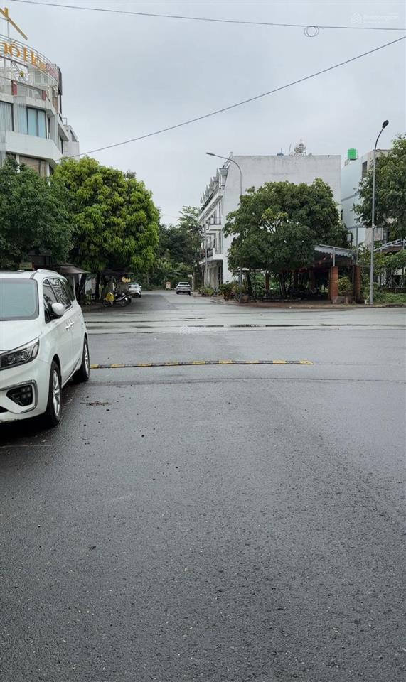 Cần bán lô mặt tiền kđt năm sao 105m giá 3 tỷ 5 (thương lượng)  0931 112 *** ngân