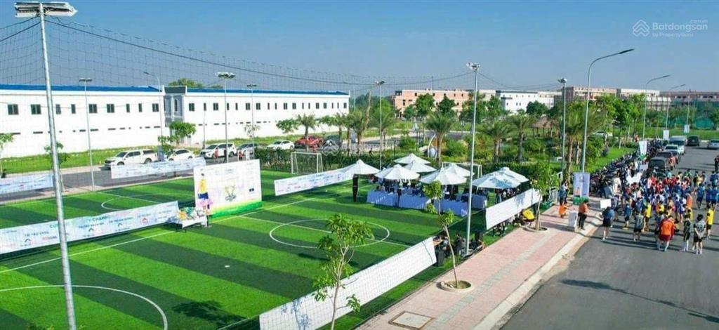 Cần bán căn nhà trong kđt the sol city 127m2, giá 3,250 (thương lượng).  0931 112 *** ngân