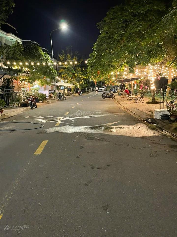 Cần bán căn nhà trong kđt the sol city 127m2, giá 3,250 (thương lượng).  0931 112 *** ngân
