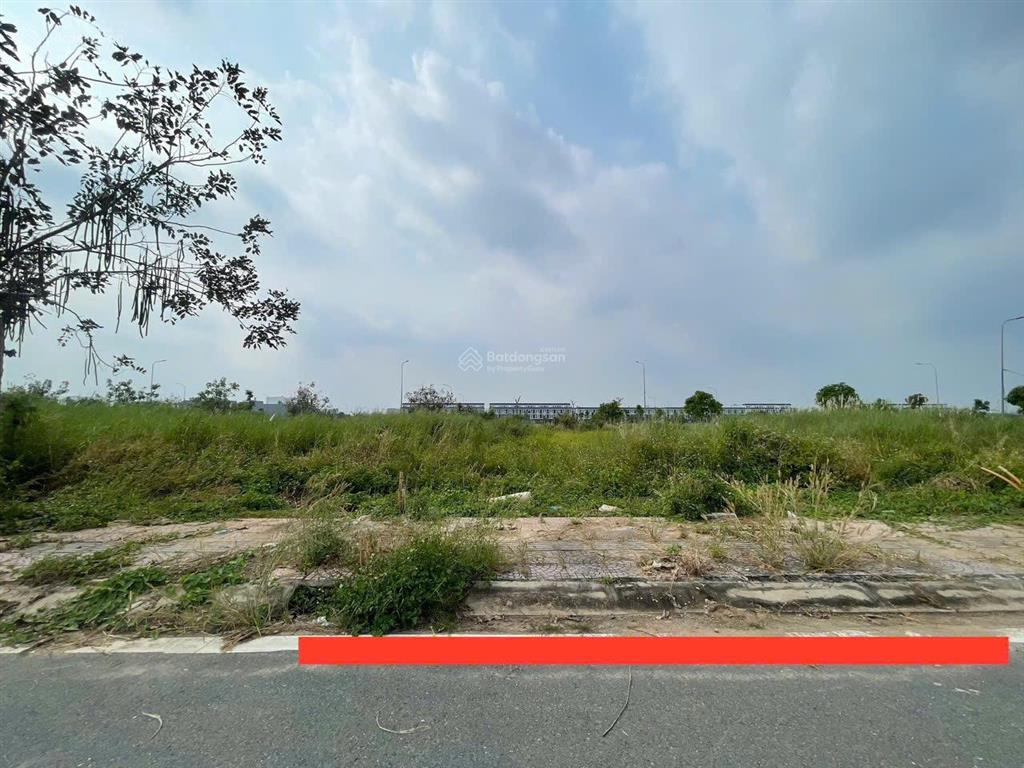 Bán đất kđt the sol đường d12 giá 2 tỷ 580 triệu. diện tích 100m.  0931 112 *** ngân