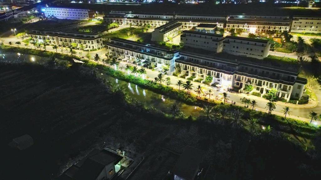 Bán đất kđt the sol đường d12 giá 2 tỷ 580 triệu. diện tích 100m.  0931 112 *** ngân