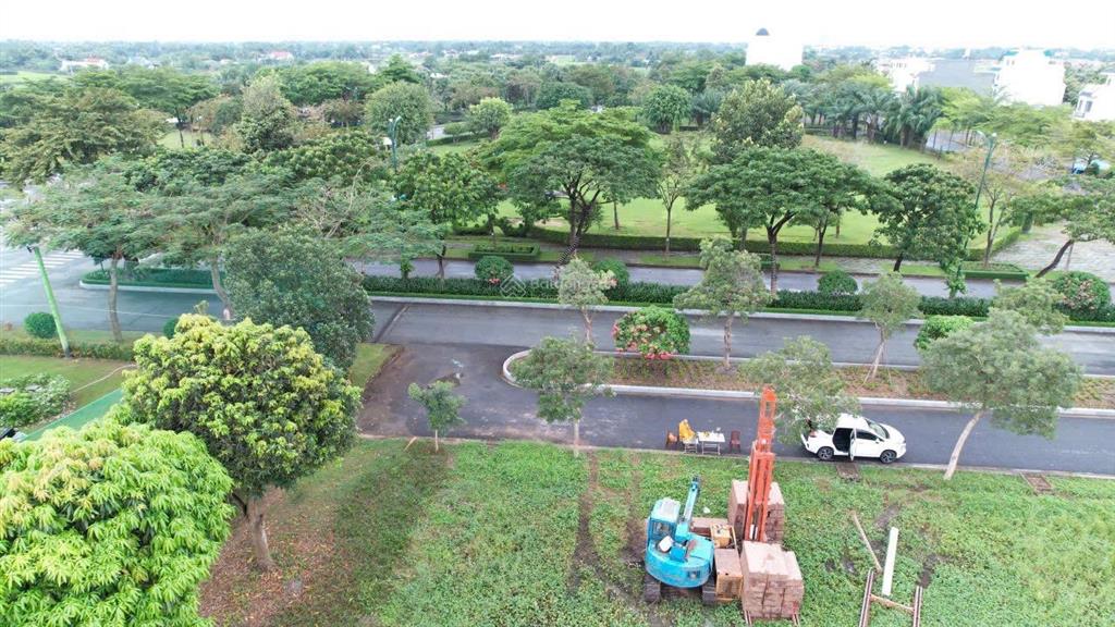 Cần bán lô mặt tiền kđt năm sao 2 giá 4ty7 thương lượng. 126m2  o931112822 ngân