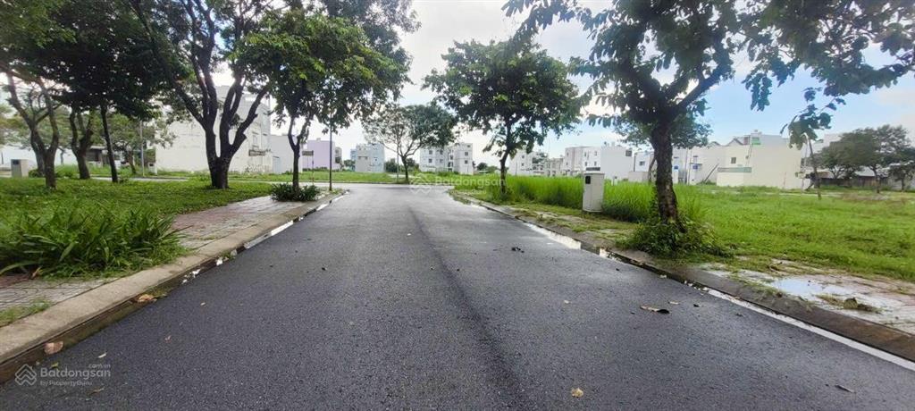 Cần bán lô đất tại kđt năm sao, 297.5m2 giá 7tỷ3 (thương lượng),  0931 112 *** ngân