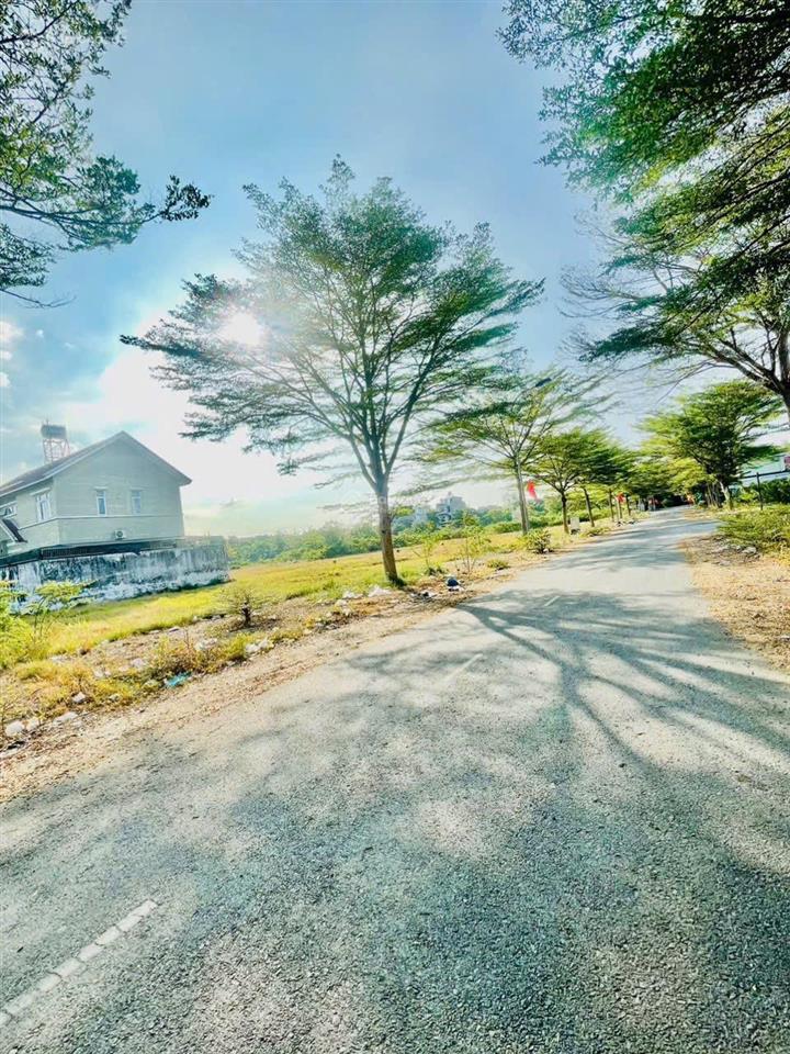 Cần bán lô biệt thự 250m2 giá 7ty3 tại kdc an phú tây.  0931 112 *** ngân