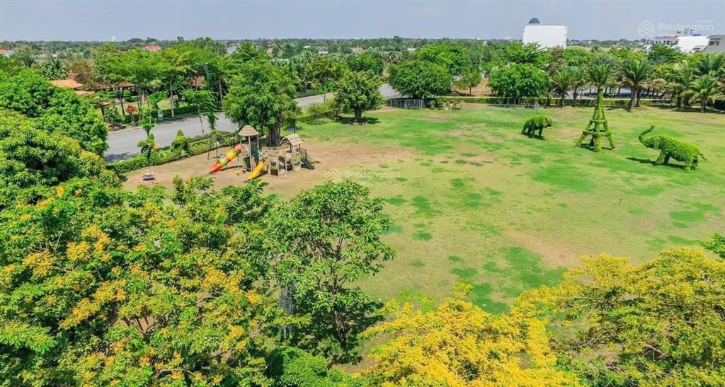 Bán lô đất đối diện cv con voi 112.5m2 giá 3 tỷ 250 triệu tại kđt năm sao.  0931 112 *** ngân