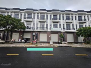Cắt lỗ căn nhà mặt tiền 52m giá 4,3 tỷ tại the sol city 237m2.  0931 112 *** ngân