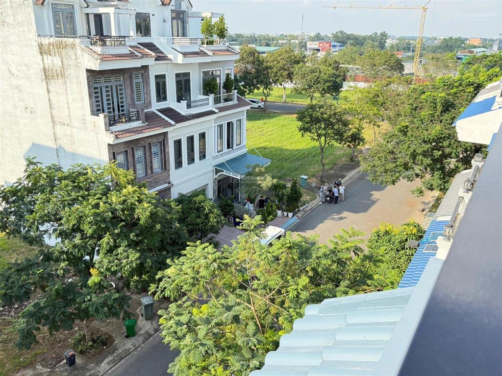 Bán lô góc kđt năm sao tại cần giuộc, long an 135m2 giá 4 tỷ 6 (tl)  0931 112 ***