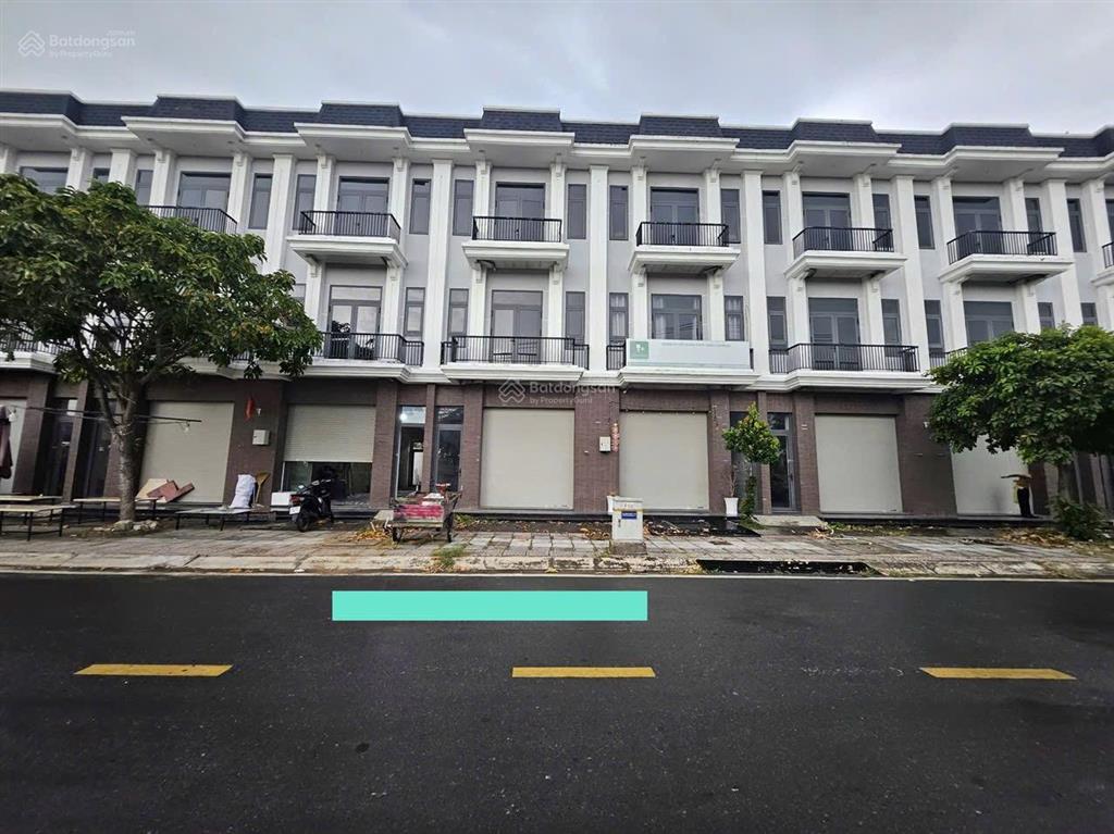 Cần bán căn nhà mặt tiền 52m khu the sol city. giá 4tỷ3 (thương lượng)  0931 112 *** ngân