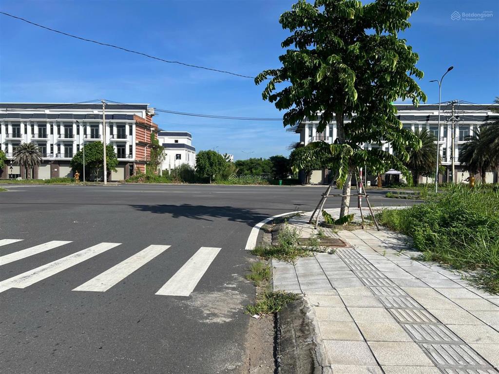 Cần bán lô mặt tiền 22m khu the sol city 100m2 giá 3,1 tỷ (thương lượng nhẹ)  0931 112 *** ngân
