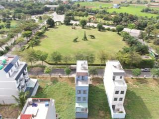 Bán nhà kđt năm sao cần giuộc, dts 279m2, giá 4,3 tỷ.  0931 112 ***