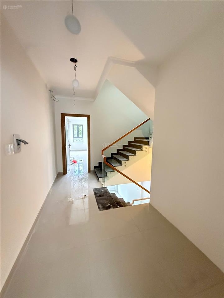 Bán nhà kđt năm sao cần giuộc, dts 279m2, giá 4,3 tỷ.  0931 112 ***