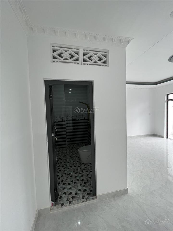 Bán nhà kđt năm sao cần giuộc, dts 279m2, giá 4,3 tỷ.  0931 112 ***