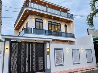 Cần bán căn góc biệt thự ngay kdc mỹ lộc 140m2. giá 4ty890 (thương lượng)  0931 112 *** ngân