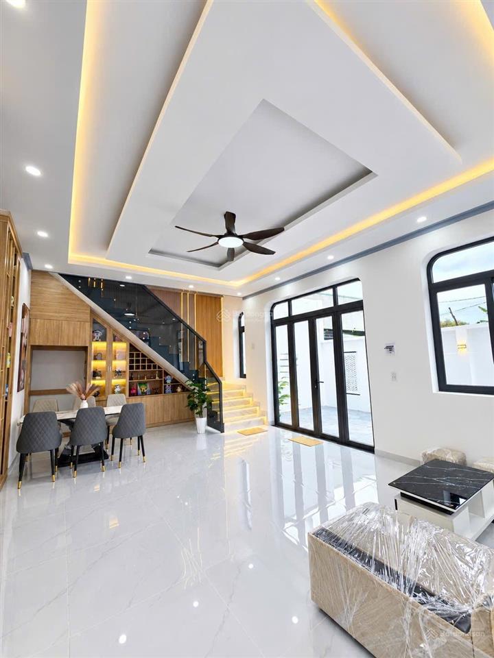 Cần bán căn góc biệt thự ngay kdc mỹ lộc 140m2. giá 4ty890 (thương lượng)  0931 112 *** ngân