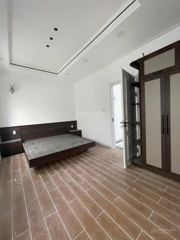 Cần bán căn nhà tại kđt thesol city 106m2 giá 3ty950 (thương lượng)  0931 112 ***
