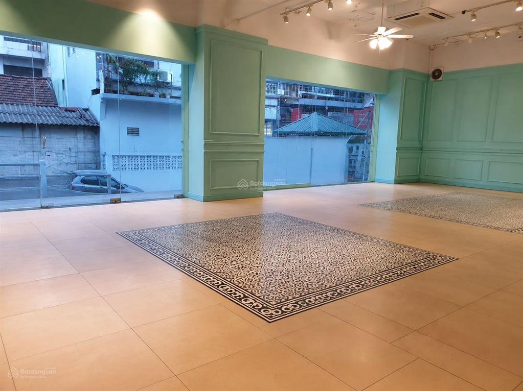 Cho thuê 235m2 mặt phố nguyễn sơn, mặt tiền 12m, khu vực vỉa hè rộng