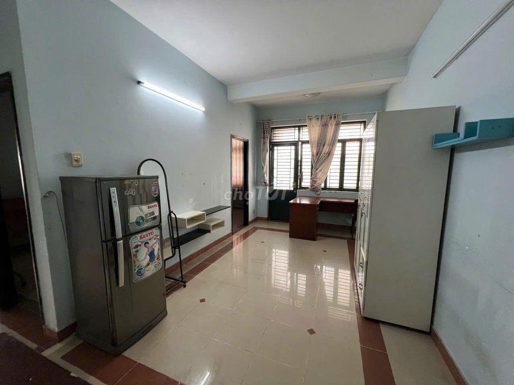 CHO THUÊ CĂN HỘ CC 312 LẠC LONG QUÂN