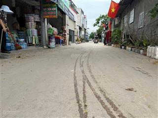 Đất 2 mặt tiền kinh doanh buôn bán tốt ngay gần trường học