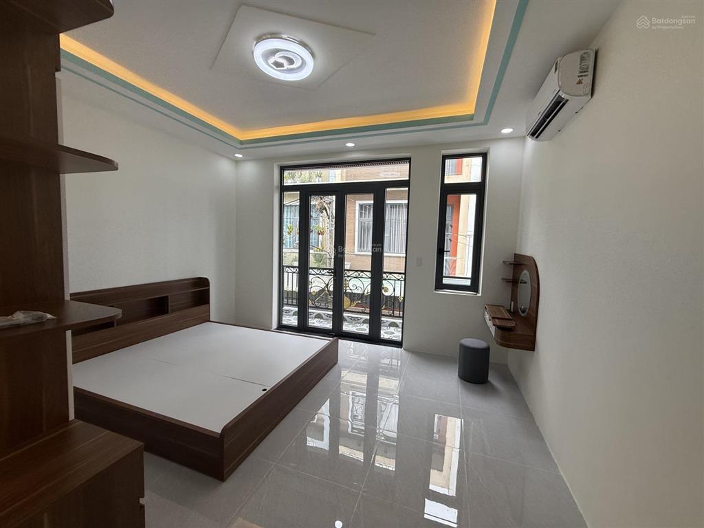 Nhà 4 tầng lầu mới giá quá tốt cho quý khách sở hữu ạh.