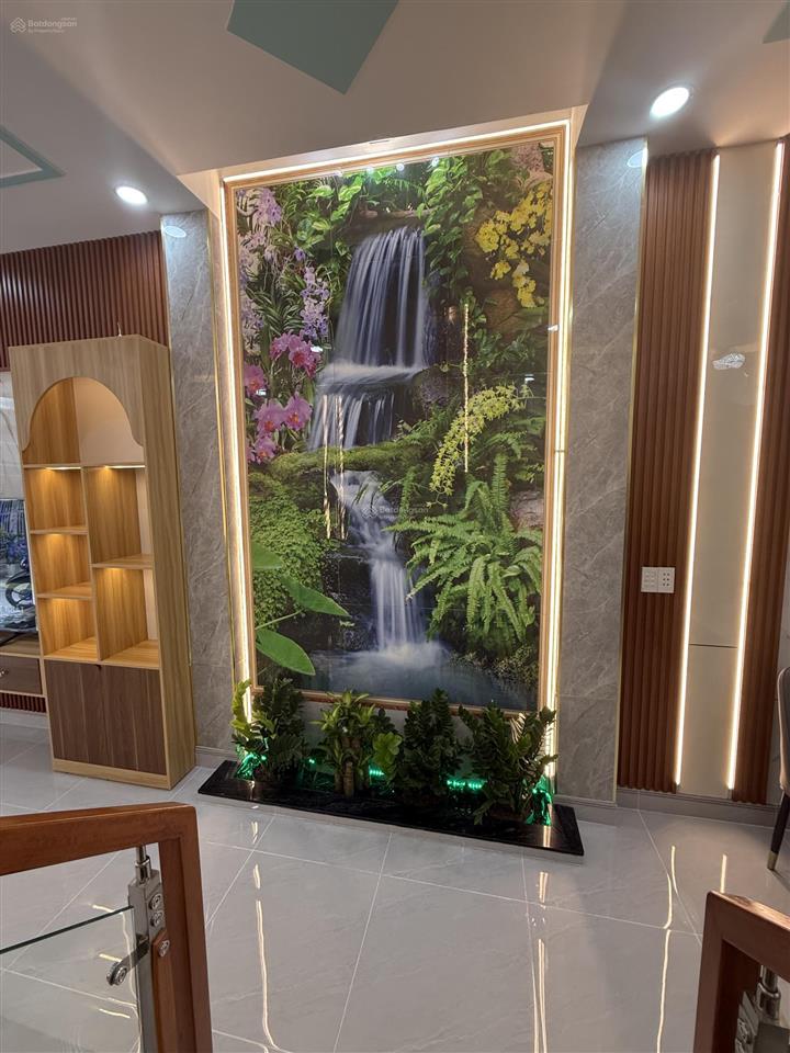 Nhà 4 tầng lầu mới giá quá tốt cho quý khách sở hữu ạh.