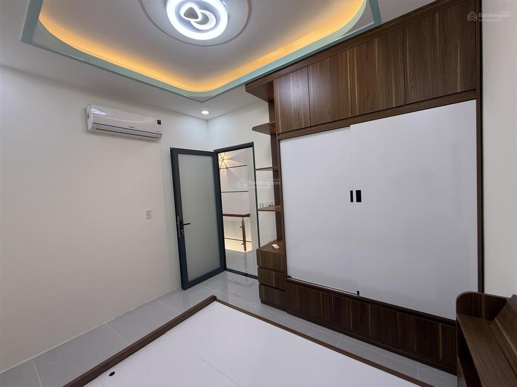 Nhà 4 tầng lầu mới giá quá tốt cho quý khách sở hữu ạh.