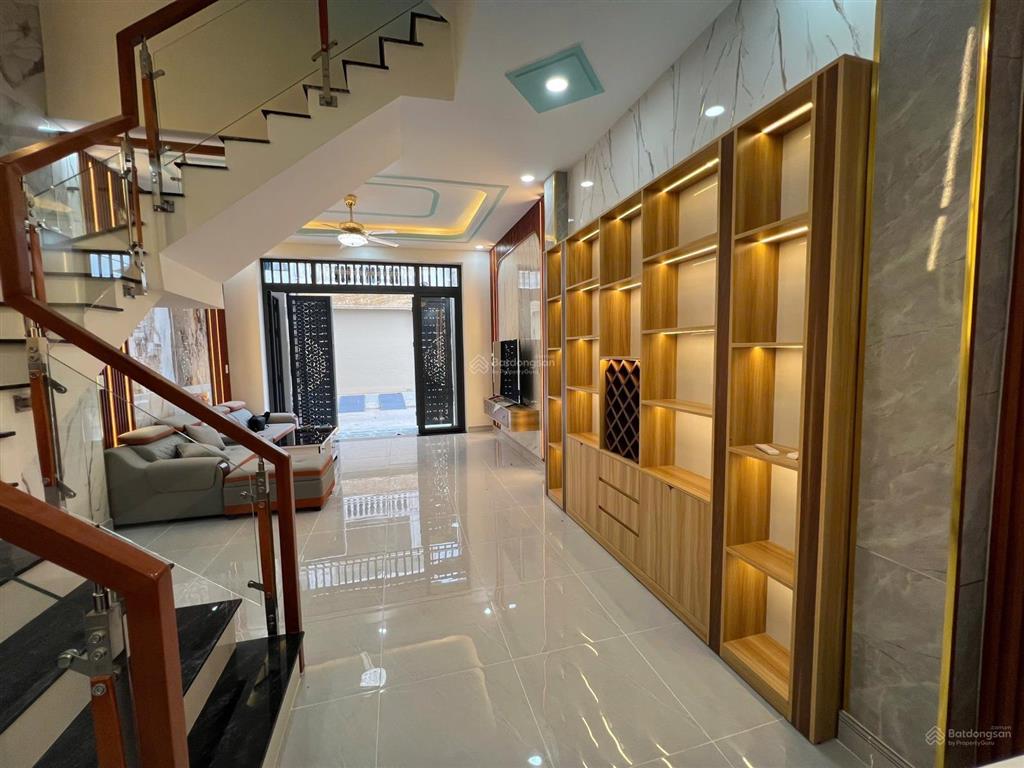 Nhà 4 tầng lầu mới 100%. full nội thất cao cấp. giá tốt ạh. đường ngô chí quốc. tam bình tp hcm.