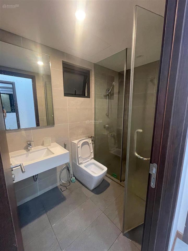 Cho thuê căn hộ dự án one verandah 2pn nội thất chủ đầu tư bàn giao giá tốt, 17tr/tháng.