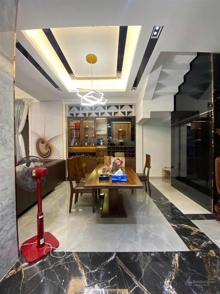 Biệt thự tú xương , p.6 , q.3  thiết kế đẳng cấp  sang trọng  hiện đại  cực hiếm với giá 65 tỷ