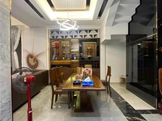 Biệt thự tú xương , p.6 , q.3  thiết kế đẳng cấp  sang trọng  hiện đại  cực hiếm với giá 65 tỷ