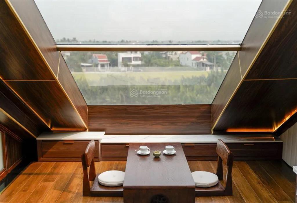 Chuyển nhượng toà boutique hotel 2 mặt tiền phố cổ hội an  doanh thu hàng tháng 8001,5tỷ/tháng