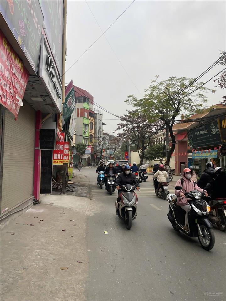 Cho thuê mặt bằng kinh doanh 240m², mặt tiền 7.5m, tại phú diễn, vị trí đẹp, sinh lời tốt