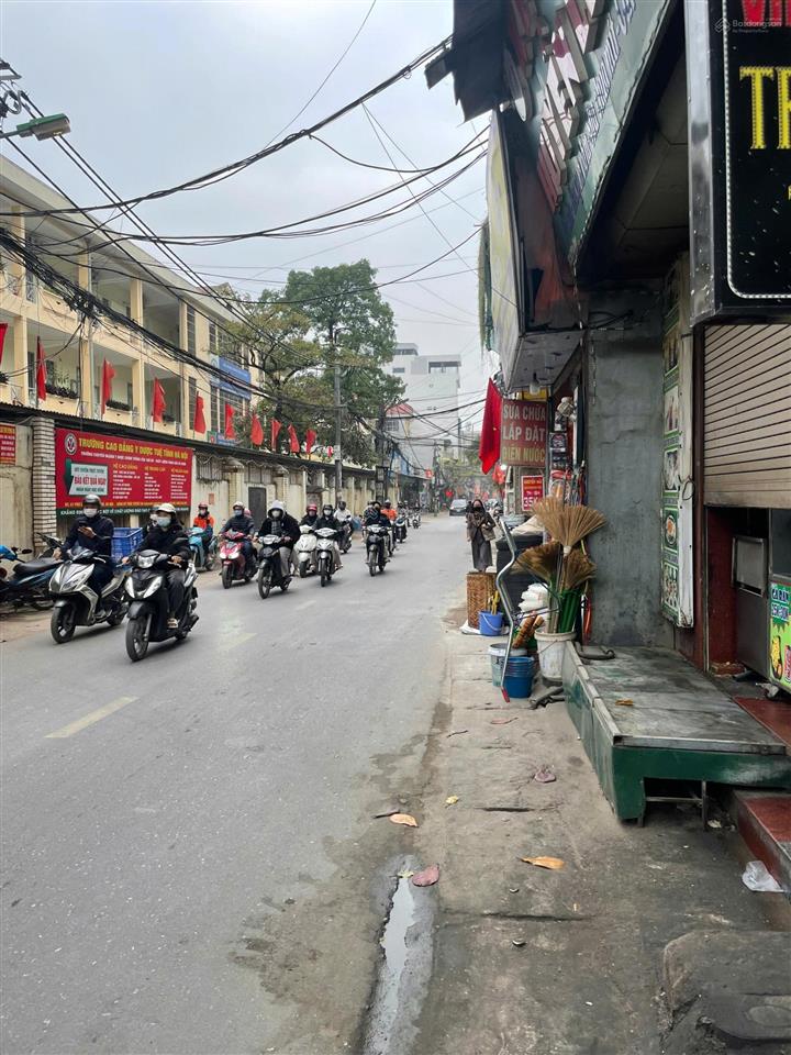 Cho thuê mặt bằng kinh doanh 240m², mặt tiền 7.5m, tại phú diễn, vị trí đẹp, sinh lời tốt
