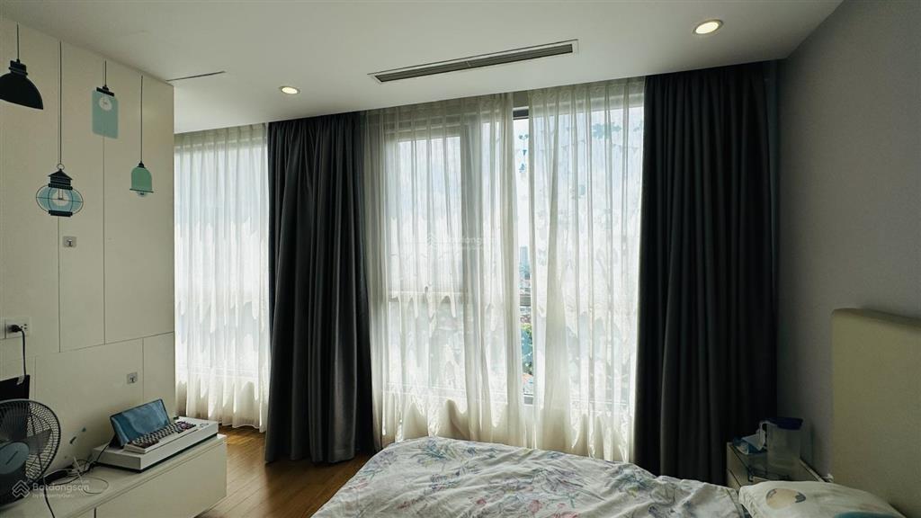Chính chủ bán căn góc hiếm, hướng đông nam, tầng giữa toà park 6, times city, full nội thất