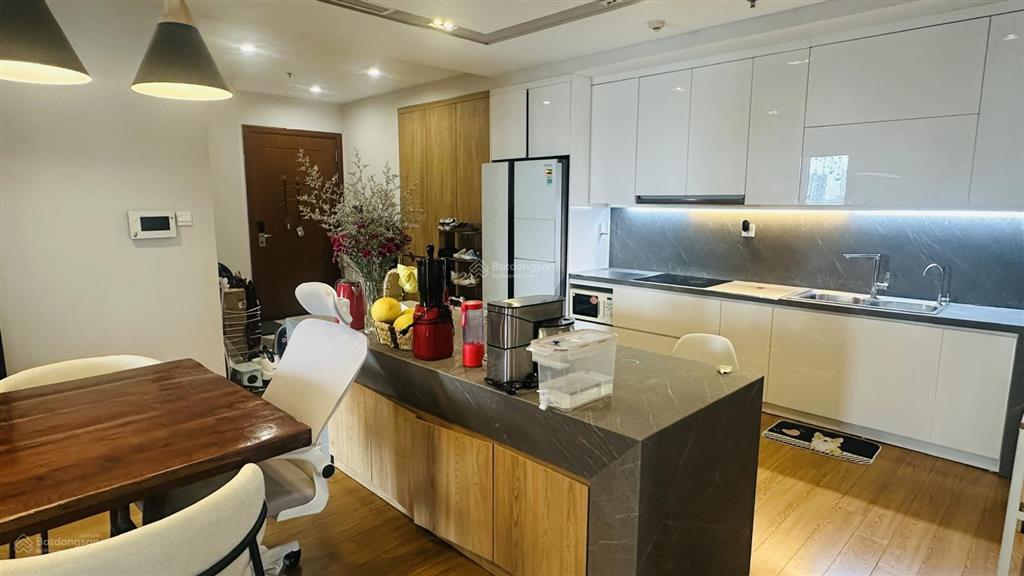 Chính chủ bán căn góc hiếm, hướng đông nam, tầng giữa toà park 6, times city, full nội thất