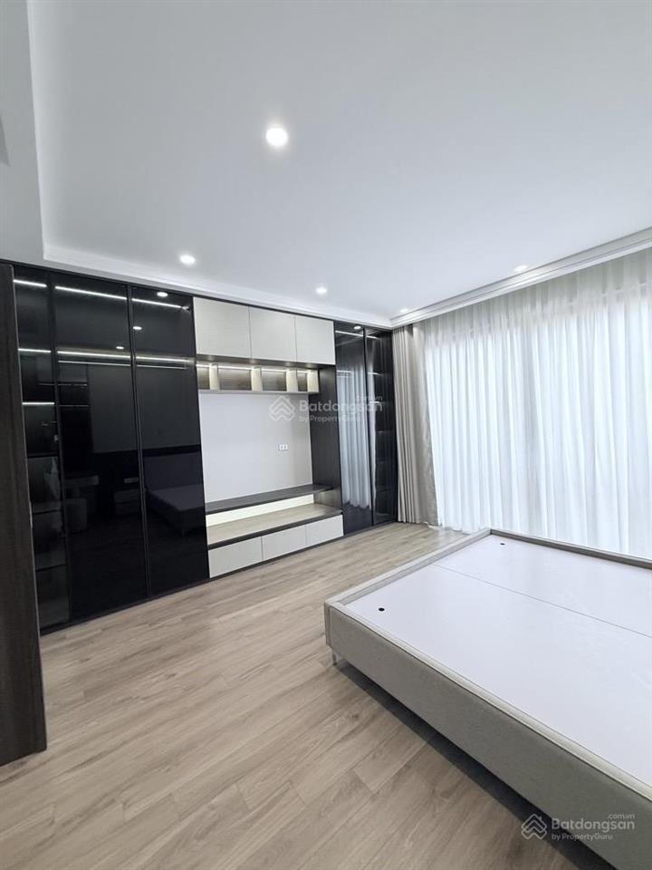 Nhà phố trạm 6 tầng  thang máy  ngõ nông  đầy đủ nội thất.