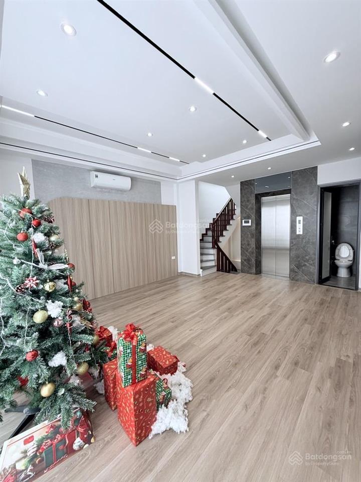 Nhà phố trạm 6 tầng  thang máy  ngõ nông  đầy đủ nội thất.