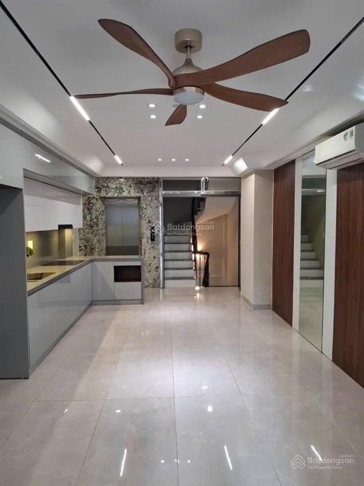 Nhà mới 6 tầng  hồng tiến  ngõ thông  gara ô tô  cách mặt phố chỉ 30m.