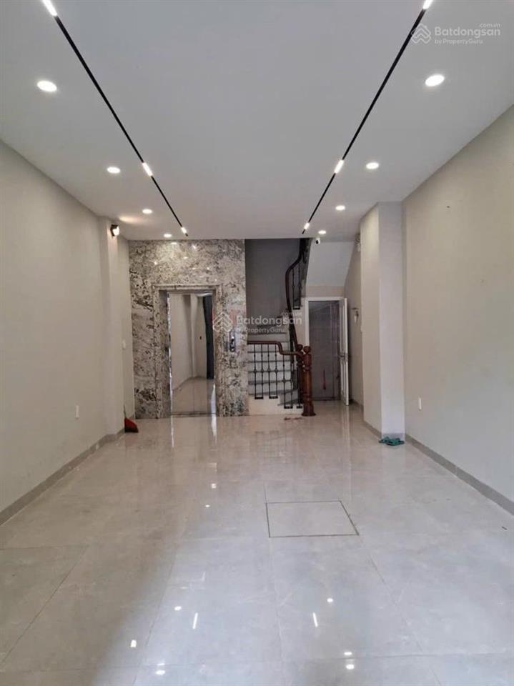 Nhà mới 6 tầng  hồng tiến  ngõ thông  gara ô tô  cách mặt phố chỉ 30m.