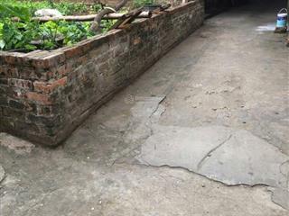 Chính chủ bán đất gần cầu phùng lô góc ô tô đỗ cửa, 60m2 mặt tiền 6 m chỉ khoảng 50 m ra đường 21 m