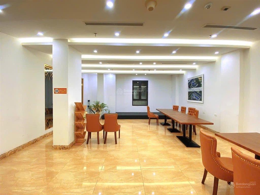 Bán tòa nhà trung tâm cầu giấy 520m² 11 tầng, mặt tiền 15 m giá 445 tỷ kinh doanh