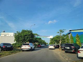 kẹt tiền bán gấp lô đất trục thông, ngay công sân bóng 5x25m chỉ 1,2