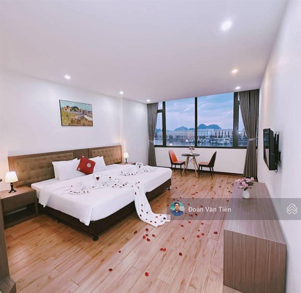 Bán ks mặt biển 80 phòng. 540m2 mt 32.5m sổ đỏ trao tay