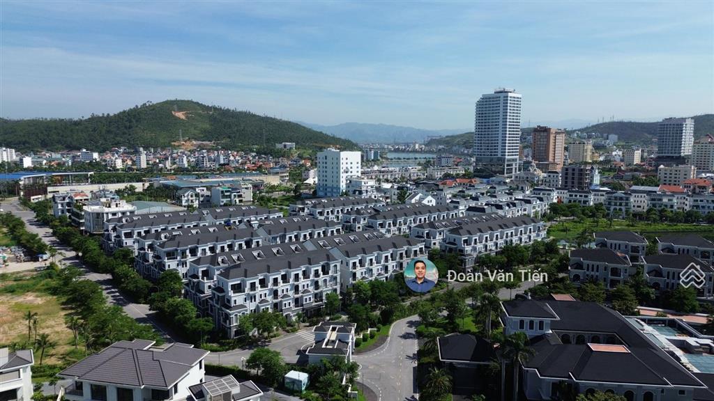 Grandbay townhouse. bán căn 105m2đông namáp gócp.bãi cháy,hạ long