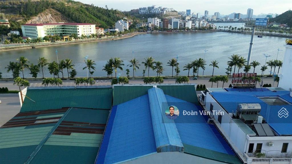 Bán lô 520m2mặt tiền 20m mặt hồ ngã tư ao cá giá 66 tỷ