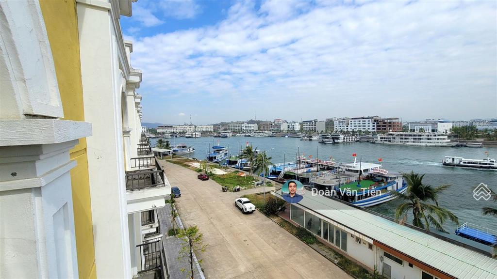 Siêu phẩm nhà mặt biển 108m2mt 6m đảo ngọc tuần châu view trực diện vịnh hạ long