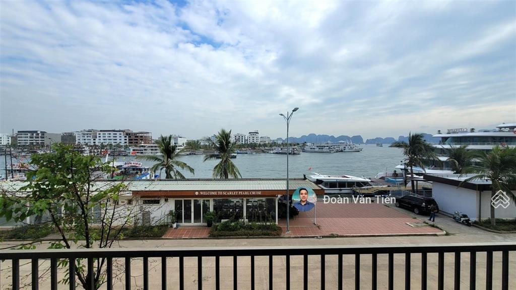 Siêu phẩm nhà mặt biển 108m2mt 6m đảo ngọc tuần châu view trực diện vịnh hạ long