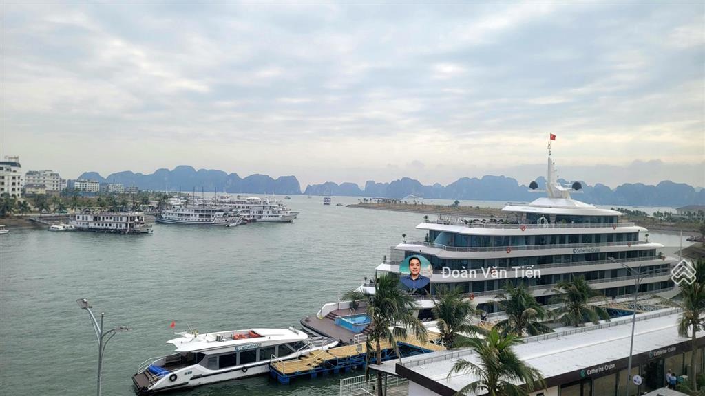 Siêu phẩm nhà mặt biển 108m2mt 6m đảo ngọc tuần châu view trực diện vịnh hạ long
